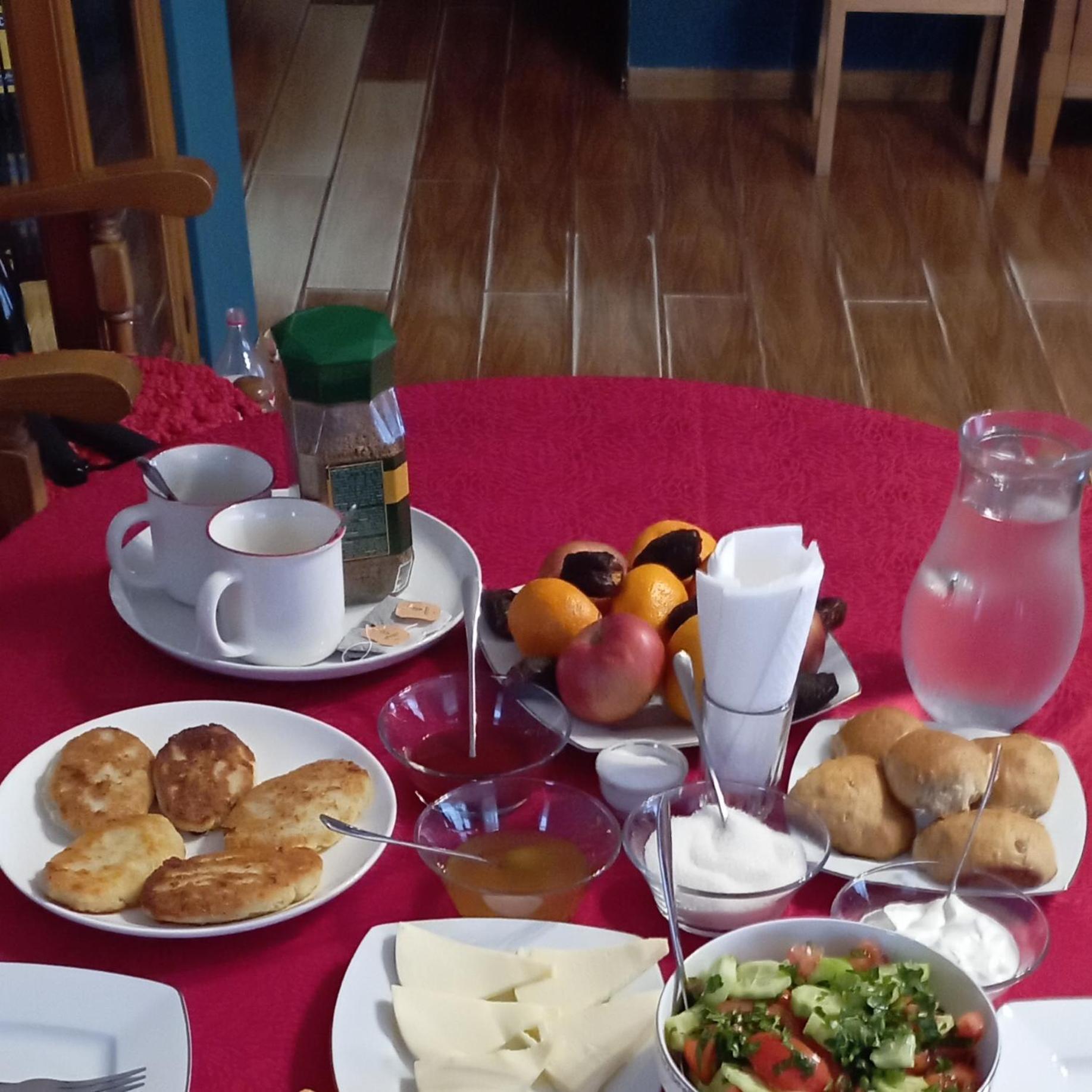 Mariana'S Guest House 梅斯蒂亚 客房 照片