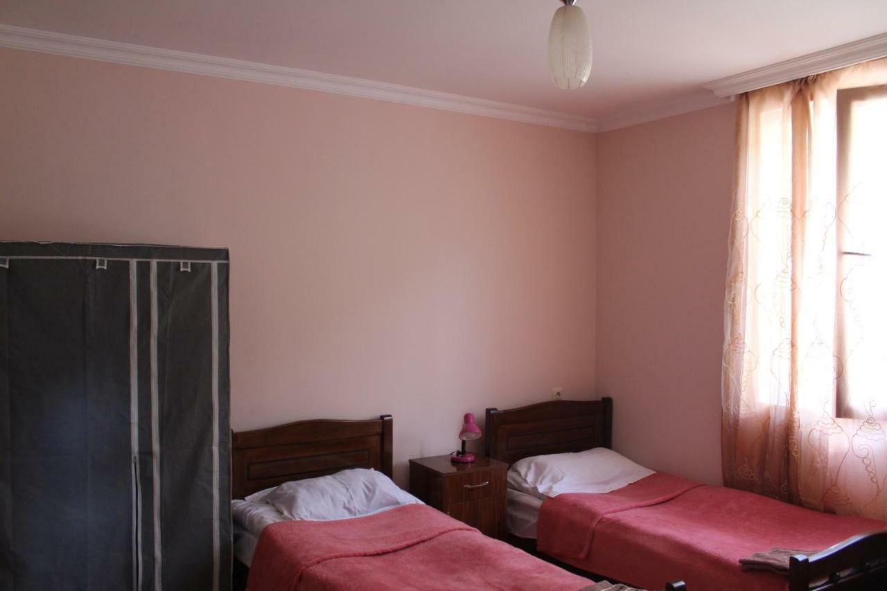 Mariana'S Guest House 梅斯蒂亚 外观 照片