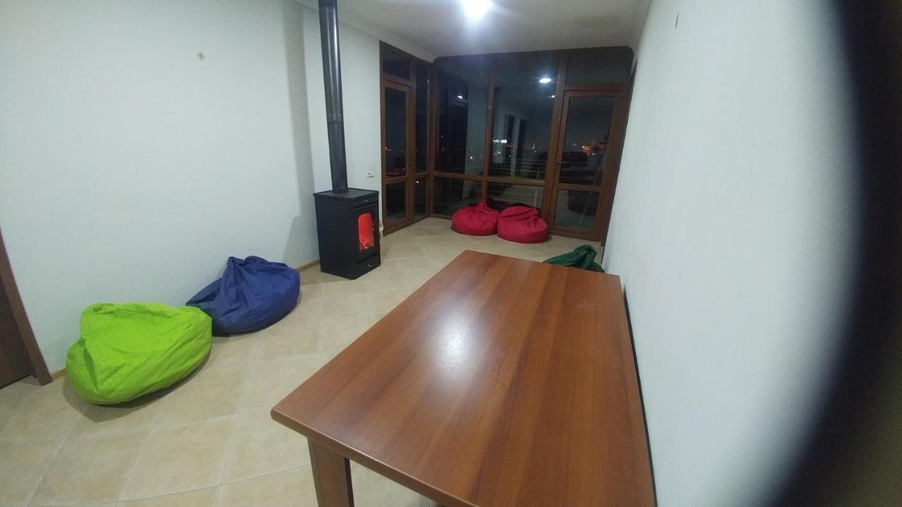 Mariana'S Guest House 梅斯蒂亚 外观 照片