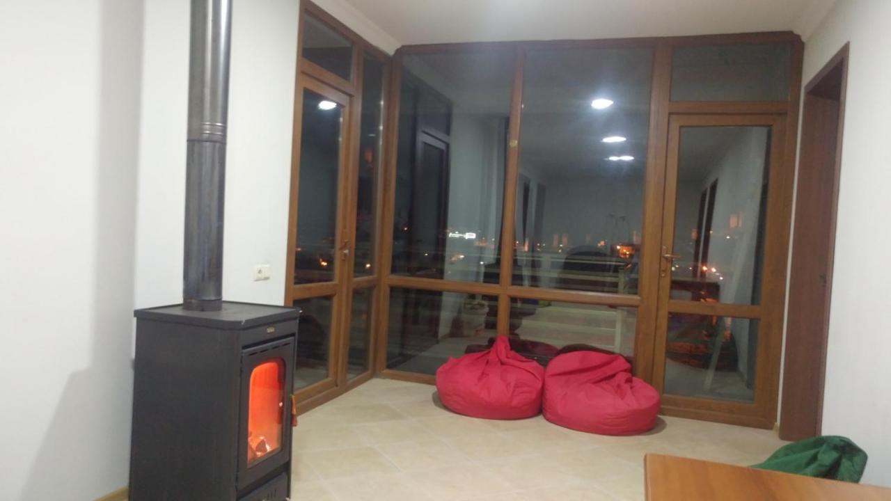 Mariana'S Guest House 梅斯蒂亚 外观 照片